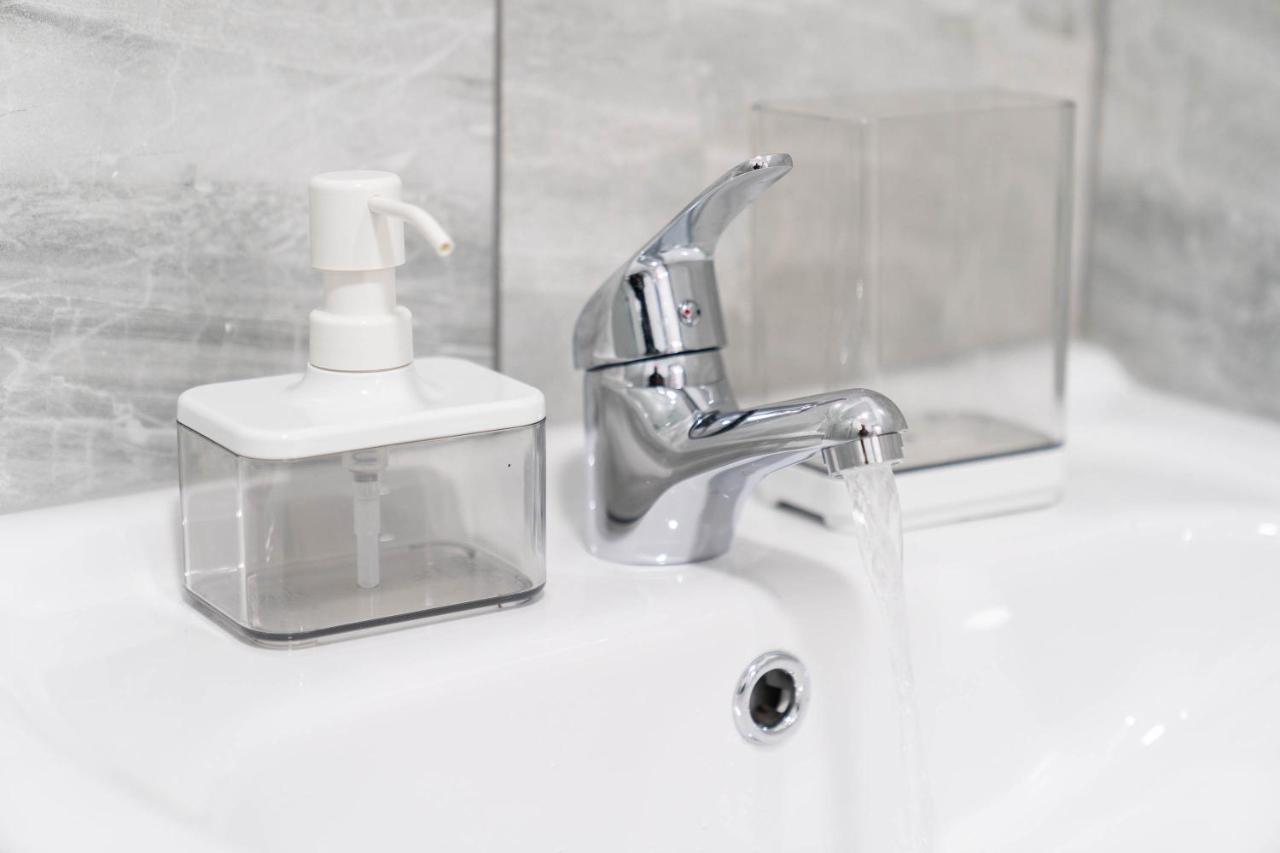 Cosy Urban Studio Oasis, Moments From Attractions Apartment Birmingham Luaran gambar