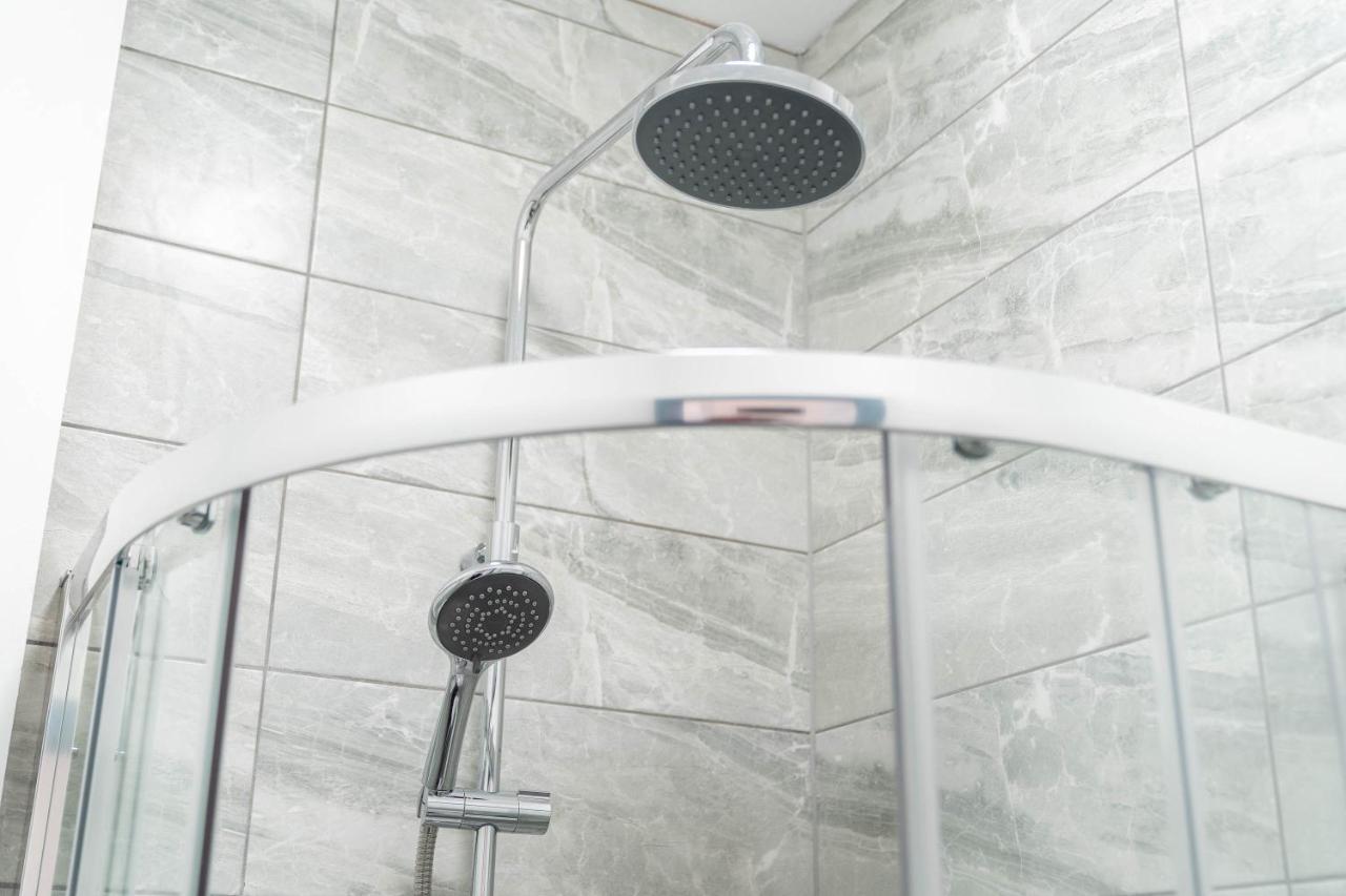 Cosy Urban Studio Oasis, Moments From Attractions Apartment Birmingham Luaran gambar